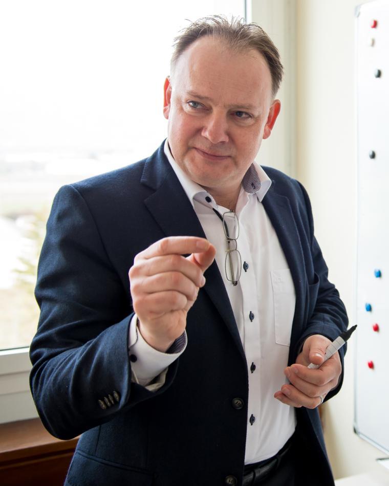 Michael Benedikt
